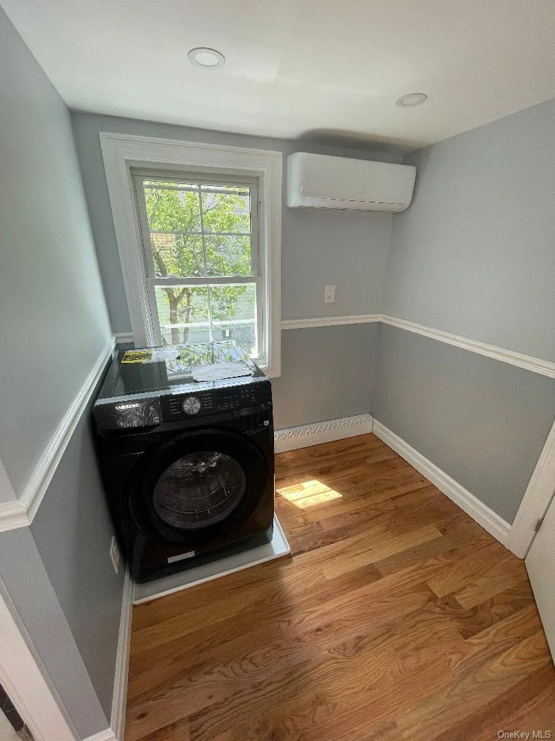Photo of 839 Clarence Avenue