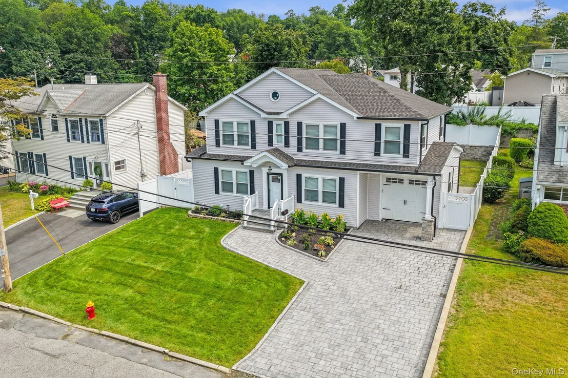 Photo of 54 Hazelton Road