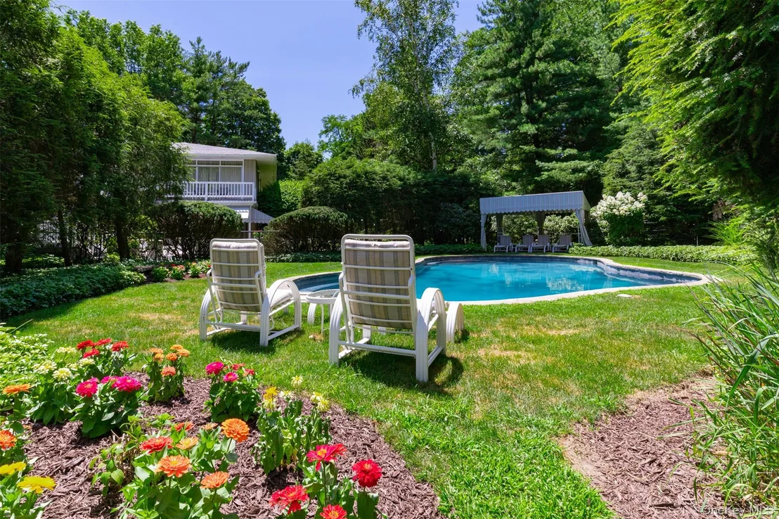 Photo of 42 Yates Boulevard
