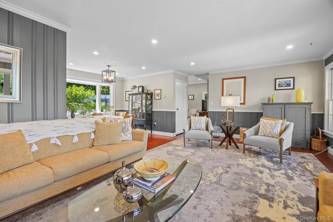Photo of 1 Colonial Drive