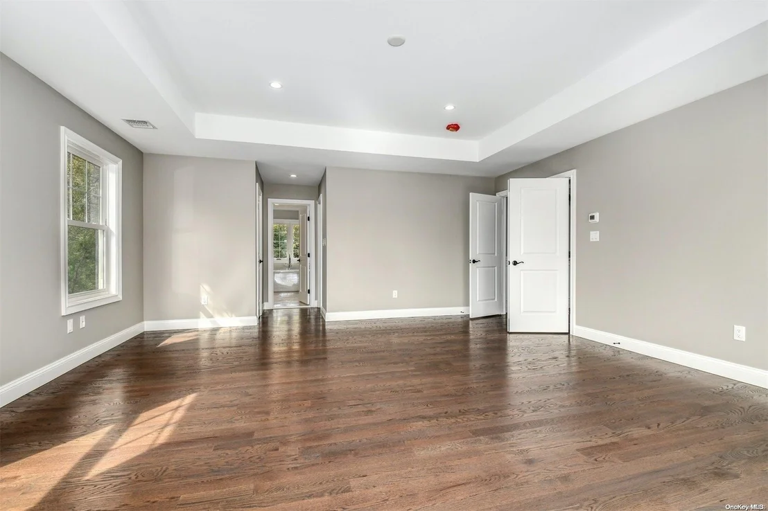 Photo of 56 Syosset Circle