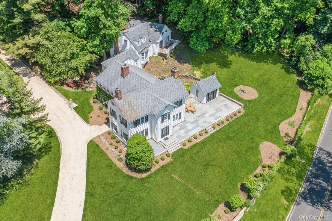 Photo of 15 Lloyd Harbor Road