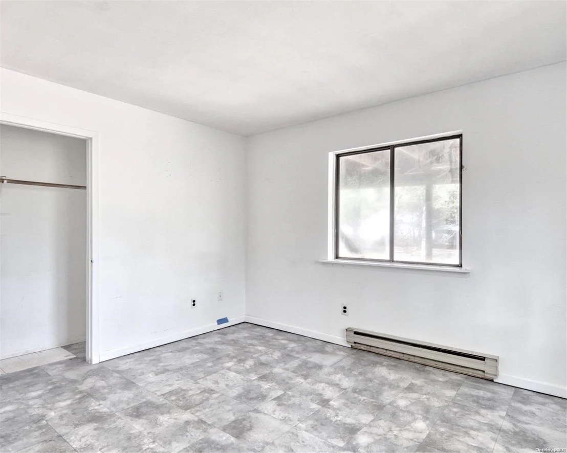 Photo of 10 Maple Street