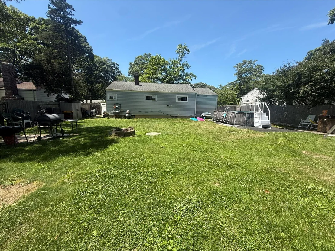 Photo of 277 Phyllis Drive