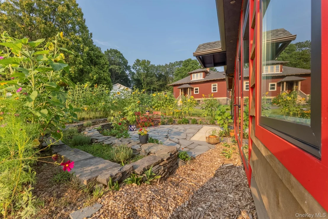 Photo of 108 Latham Circle