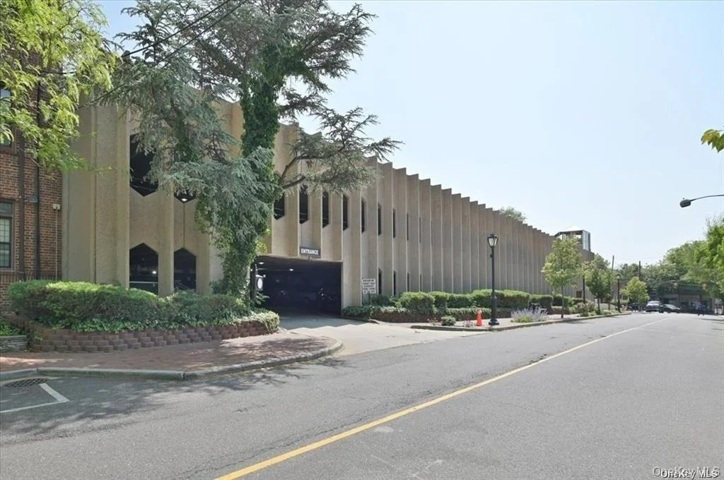 Photo of Unit 2J at 1 MAPLE Drive