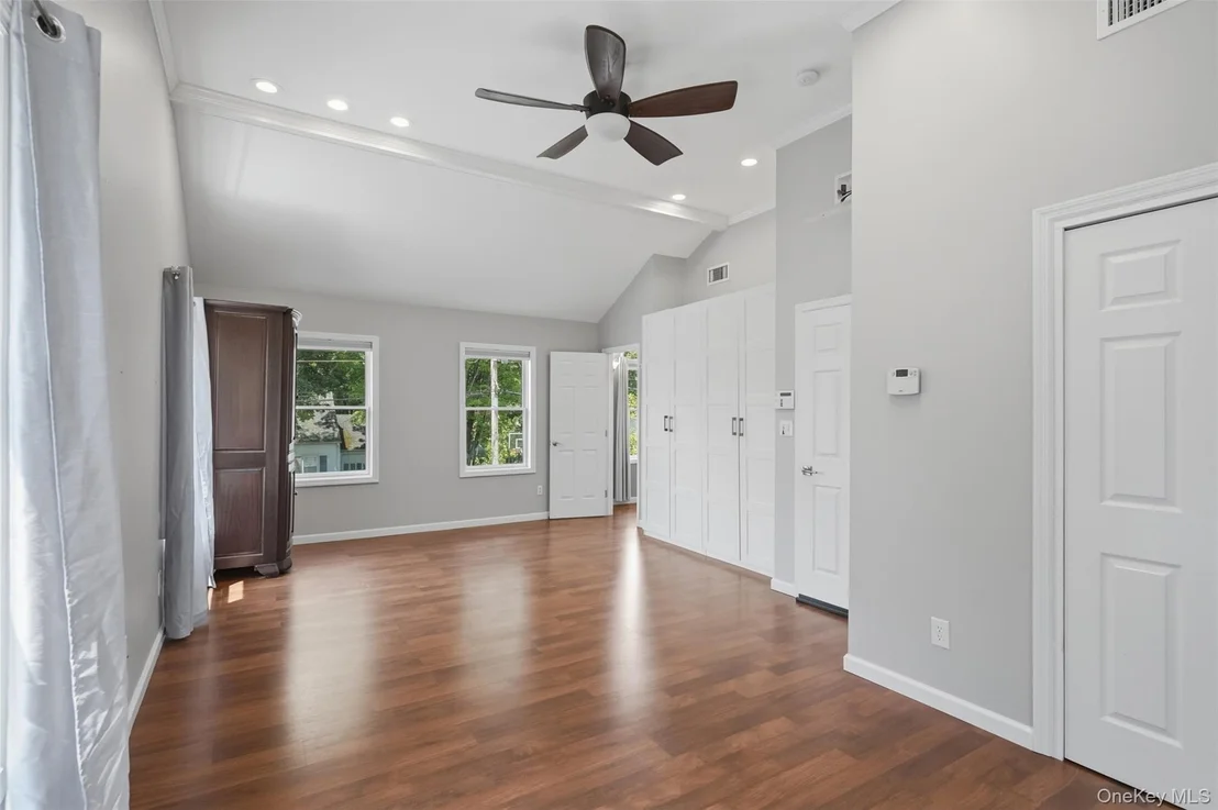 Photo of 10 Henmond Boulevard