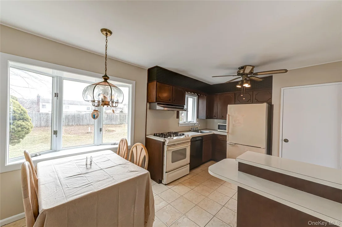 Photo of 855 Pease Lane