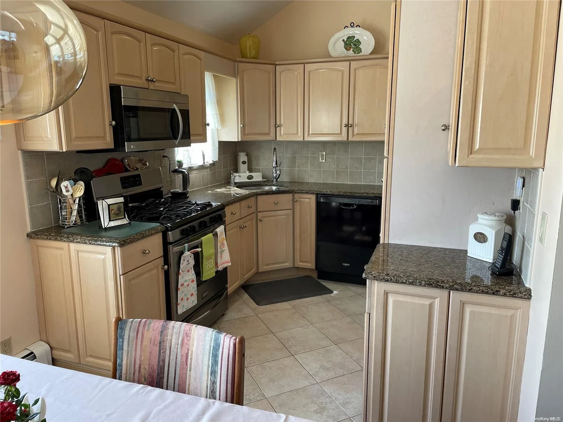 Photo of 29 E Halycon Road