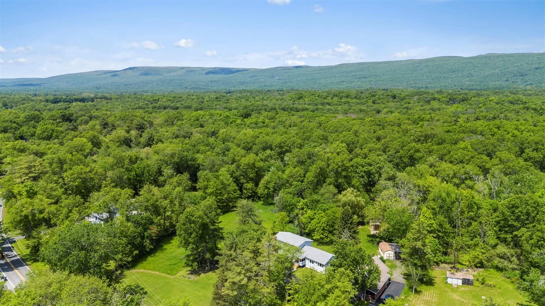 Photo of 2410 Bruynswick Road