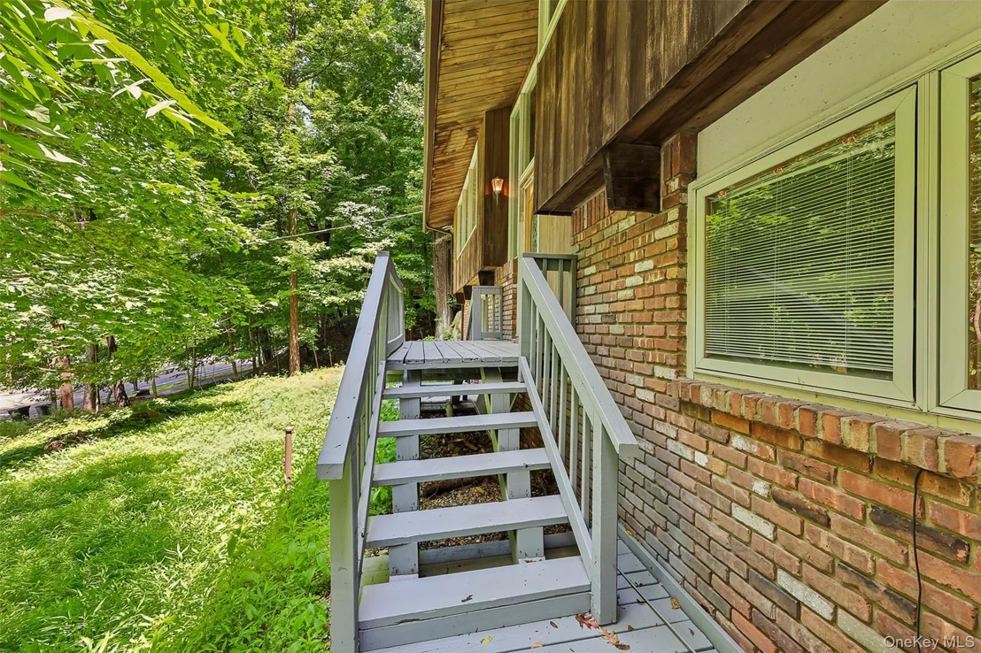 Photo of 951 Haverstraw Road