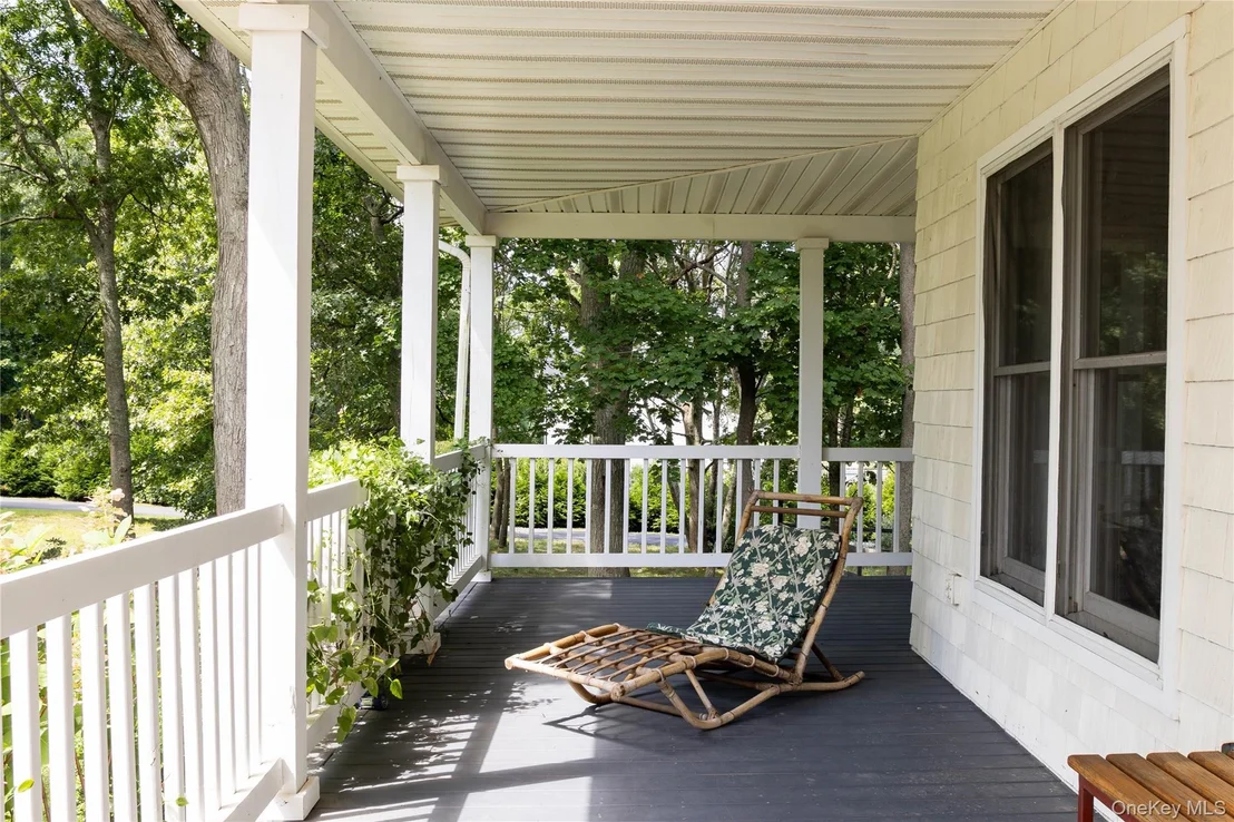 Photo of 184 Phillips Lane