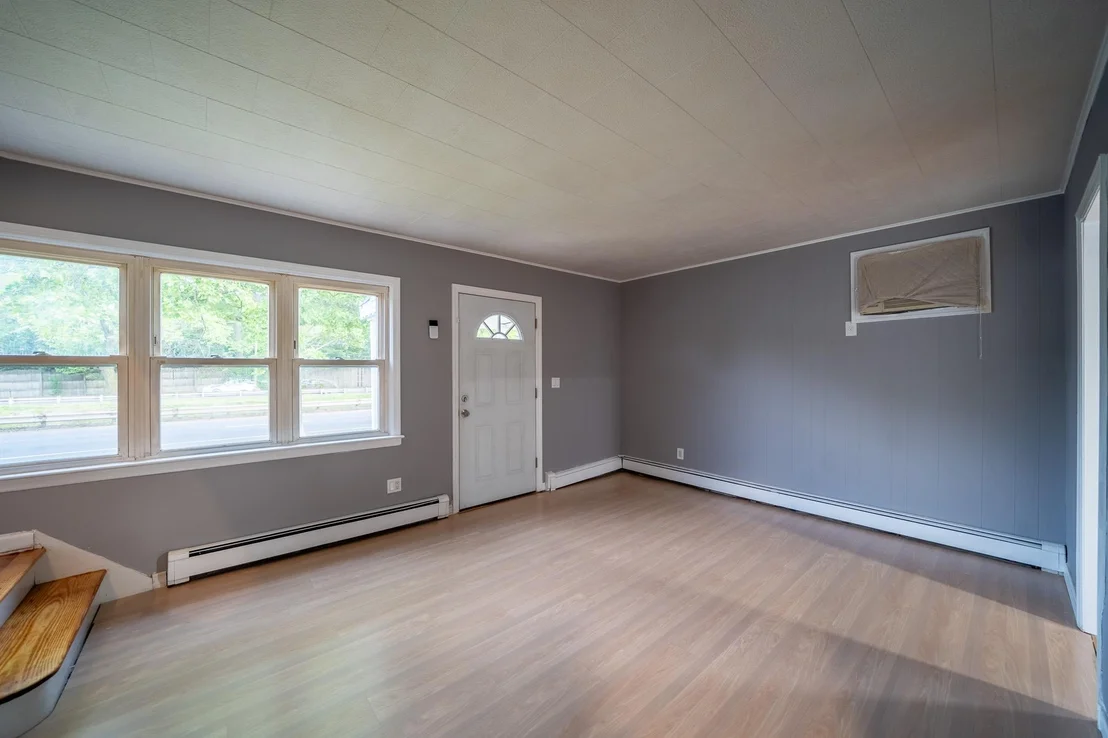 Photo of 31 PENINSULA Boulevard