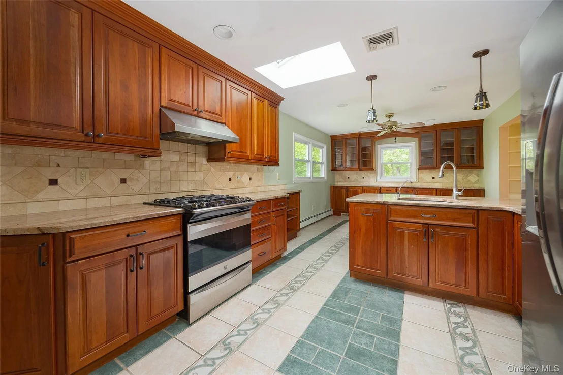 Photo of 24 Johns Boulevard