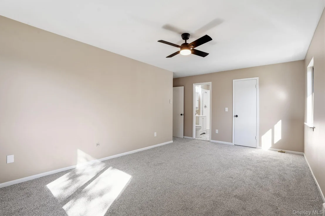 Photo of Unit 8 at 12 Skyline Drive