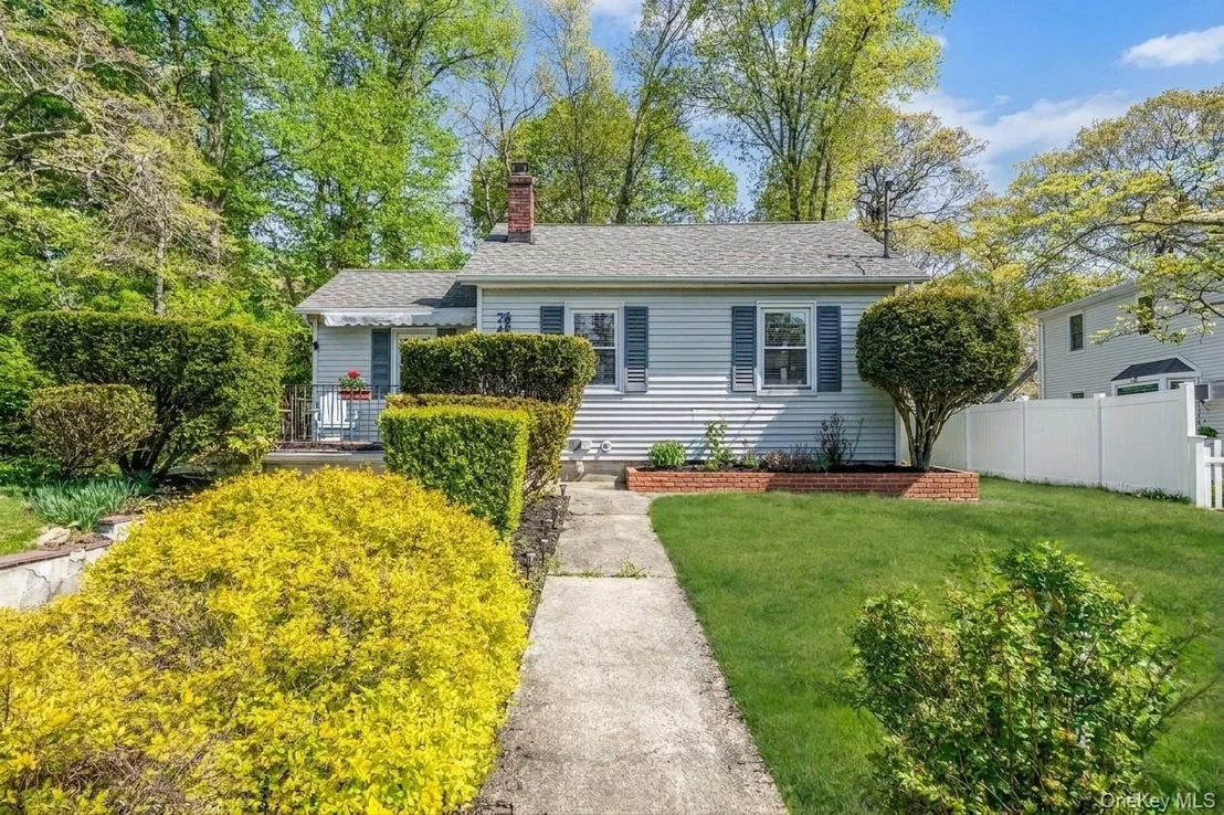 Photo of 24 Locust Road