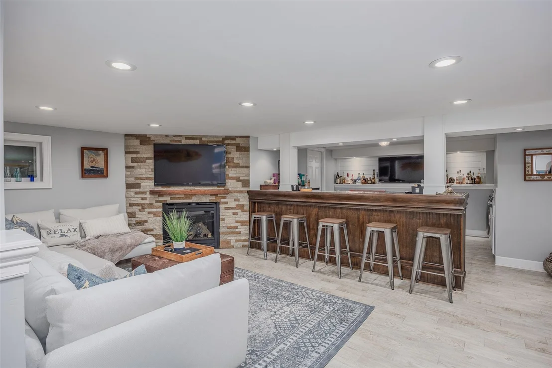 Photo of 2904 Harbor Road