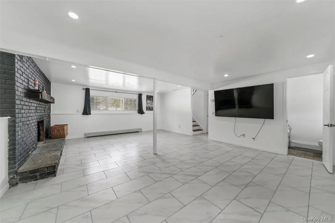 Photo of 7 Lakeview Drive