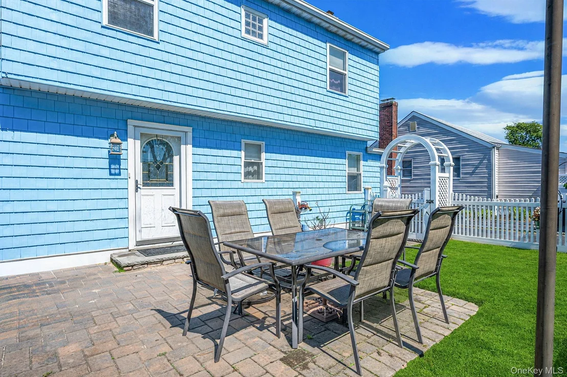 Photo of 61 N Ocean Avenue