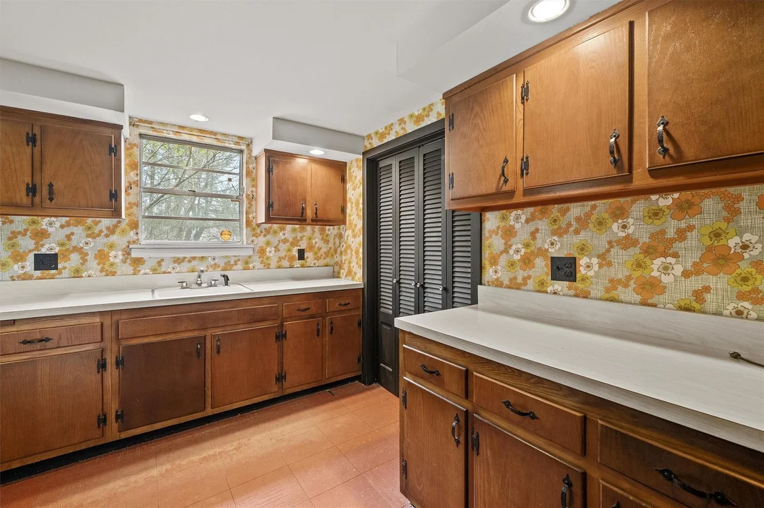 Photo of 21 Westview Road