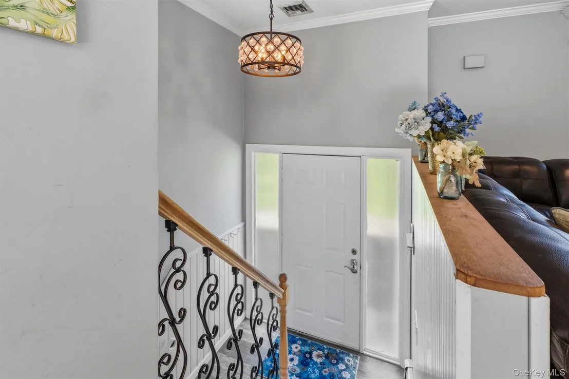 Photo of 77 Robin Drive