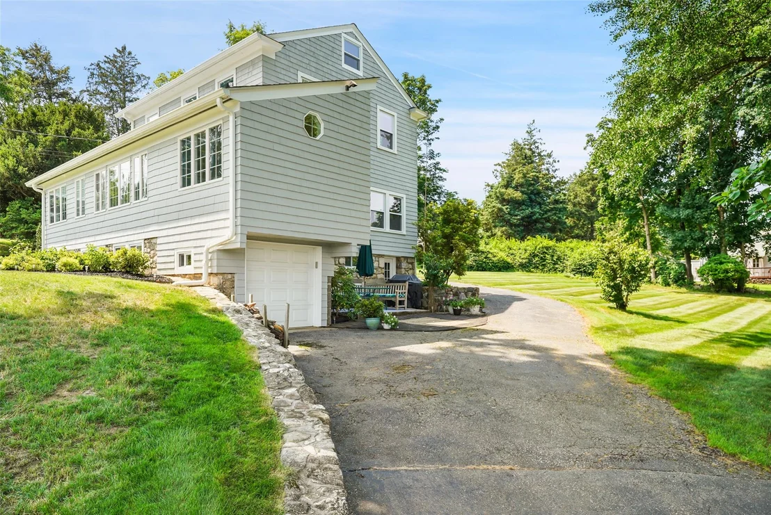 Photo of 4 East Drive