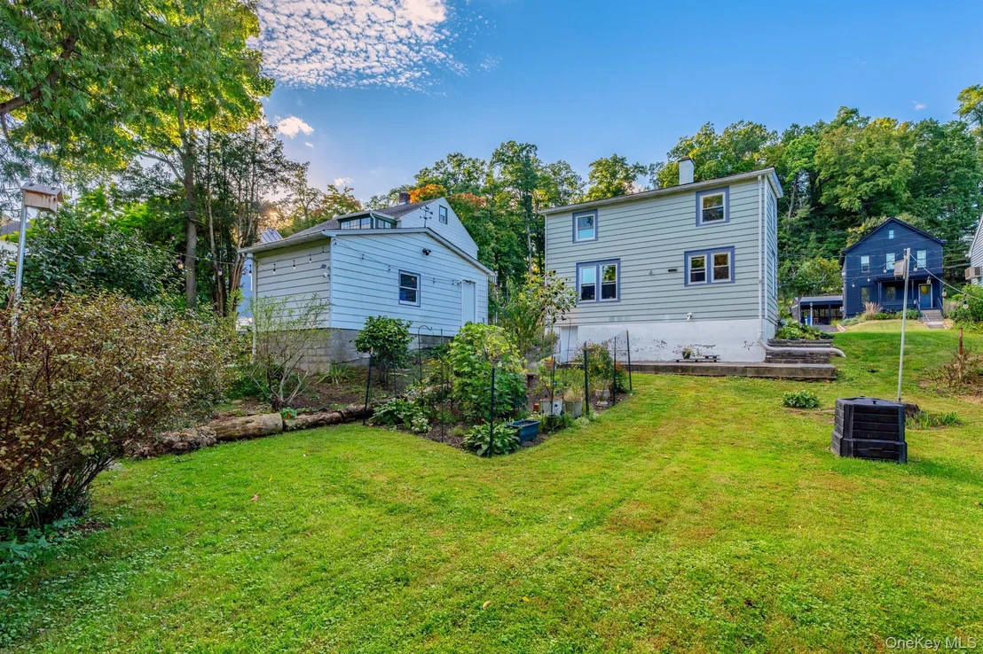Photo of 140 Linderman Avenue