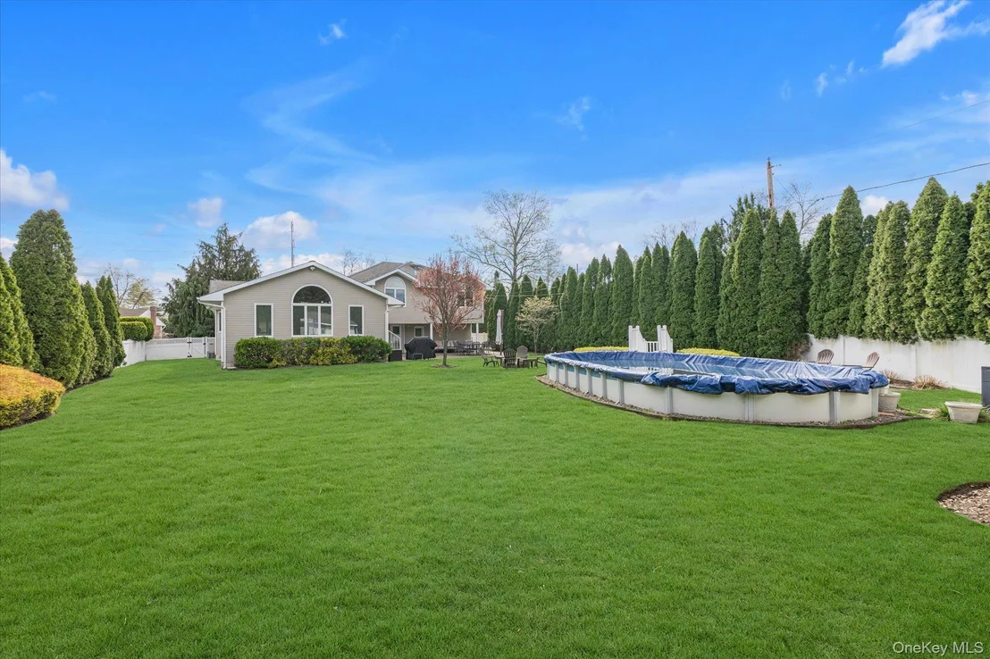 Photo of 340 Woodbridge Lane