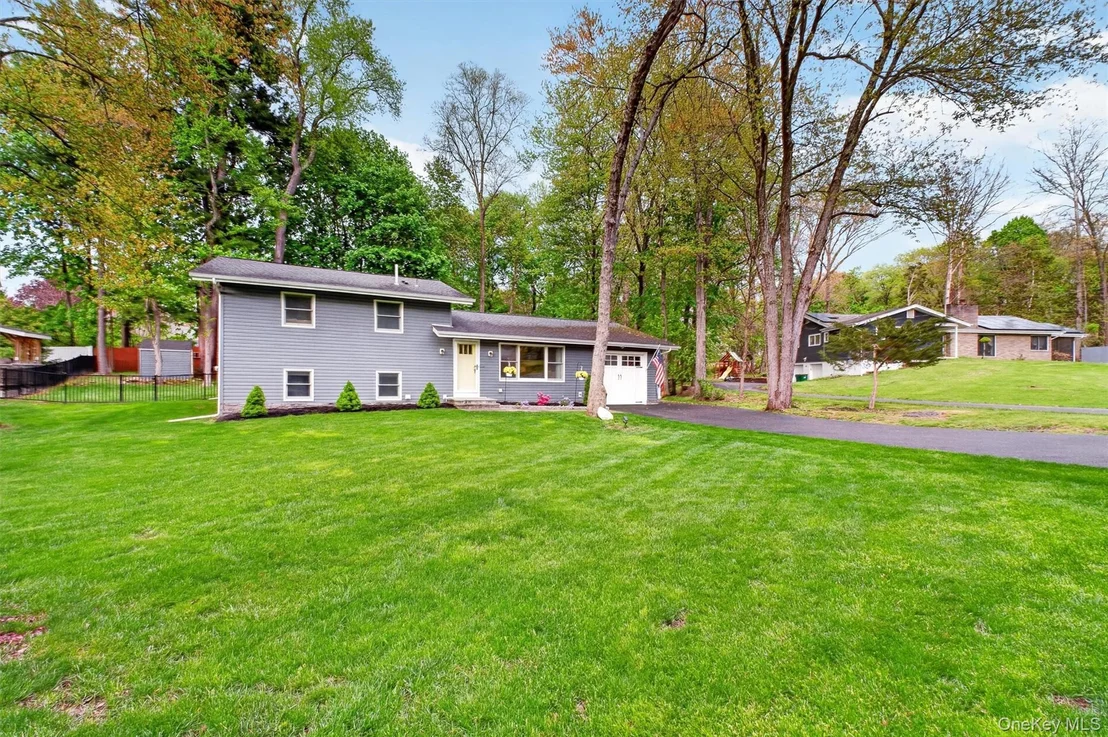 Photo of 19 Scenic Drive