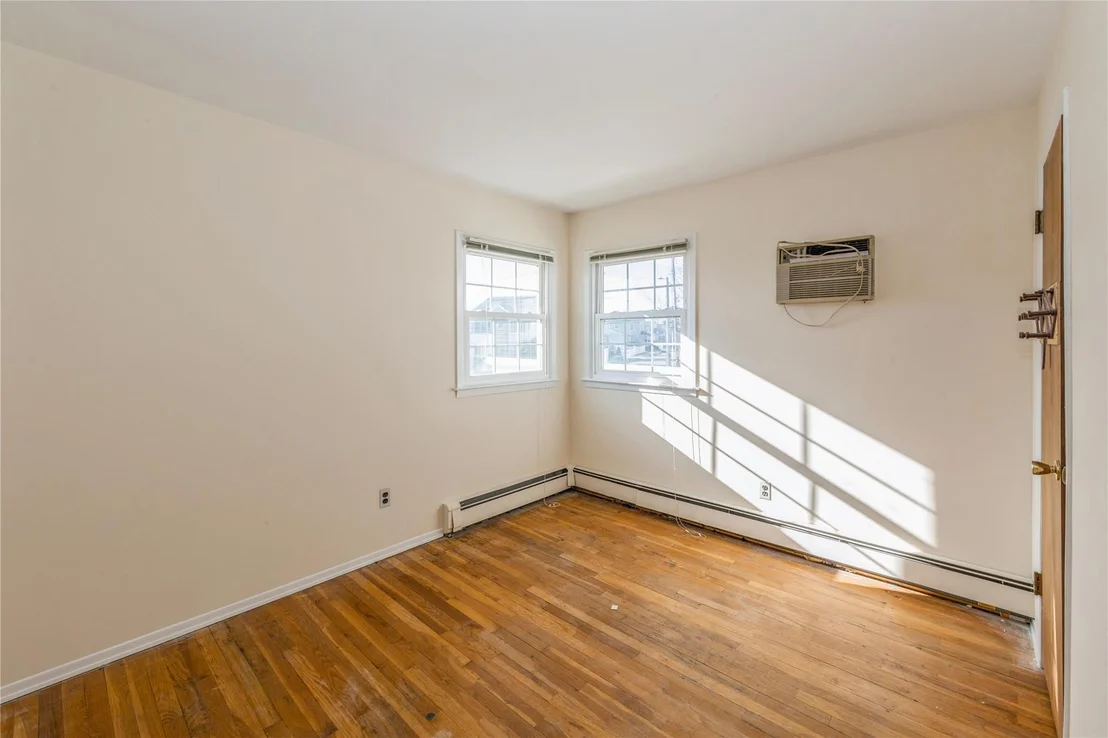Photo of 60 Nottingham Avenue