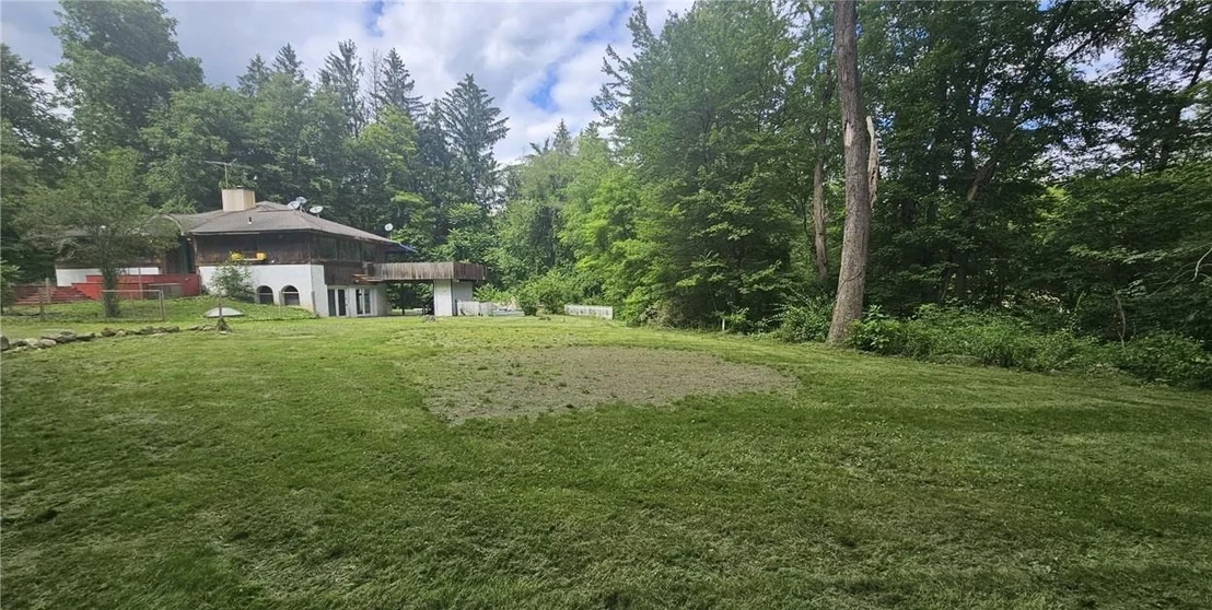 Photo of 1166 Old Albany Post Road