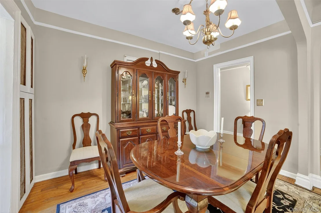 Photo of Unit 2K at 25 Parkview Avenue