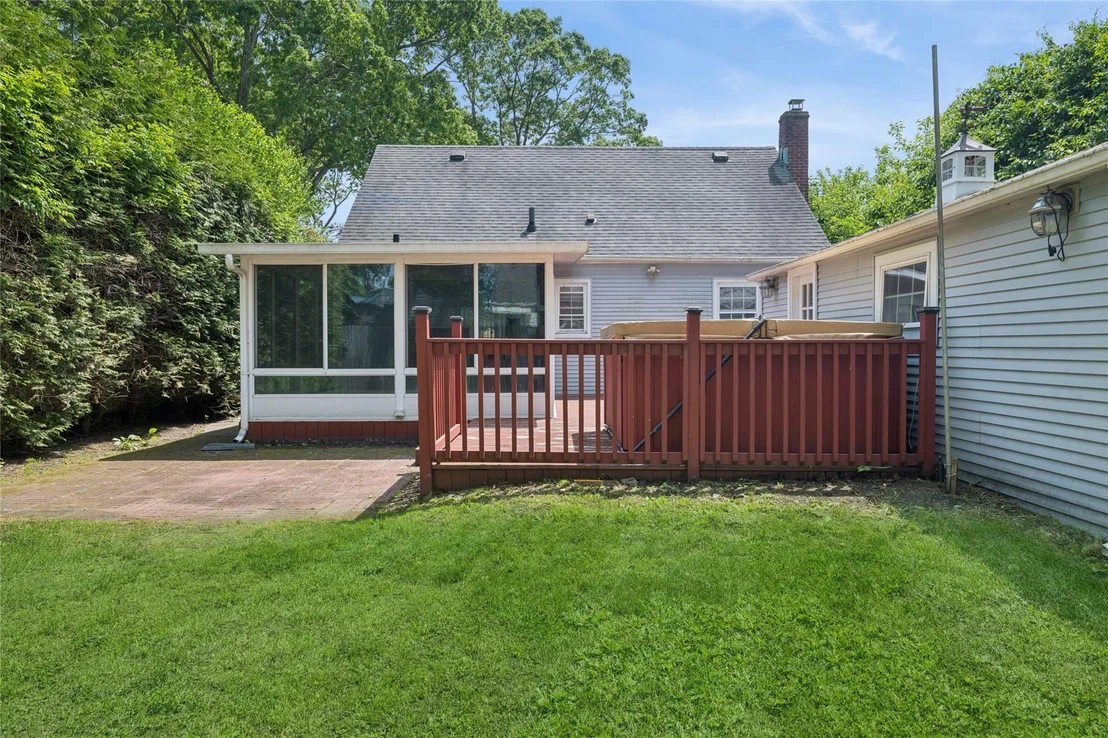 Photo of 15 W Hemlock Street