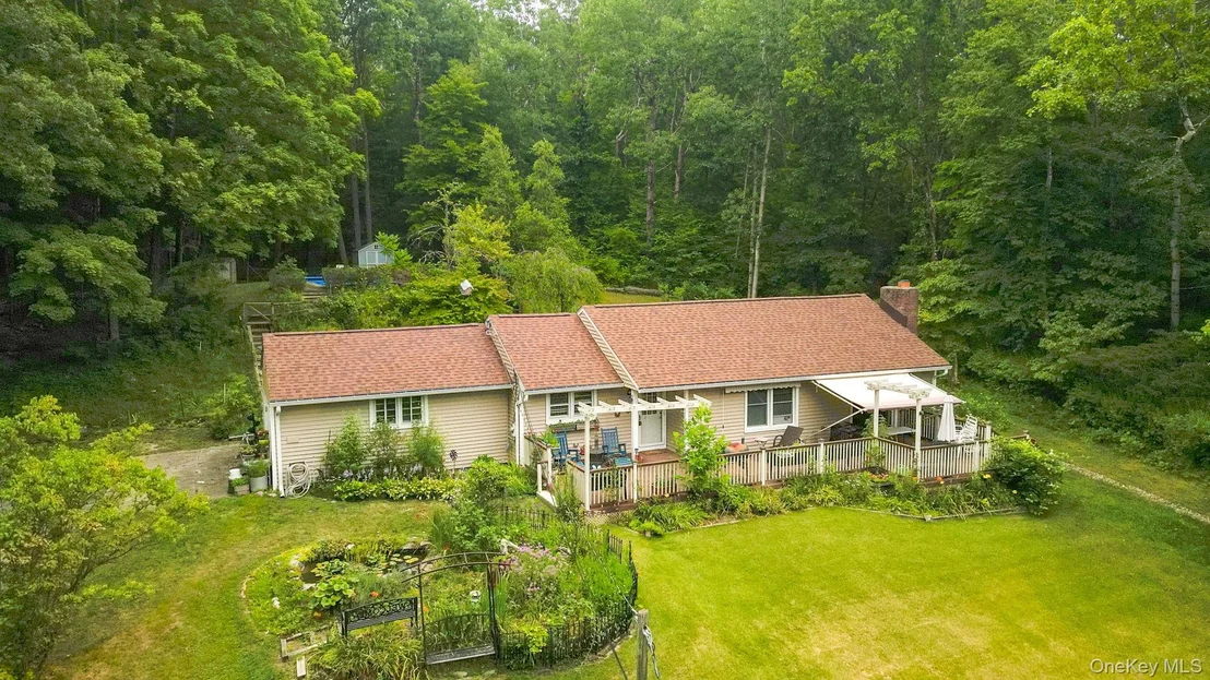Photo of 408 Field Road