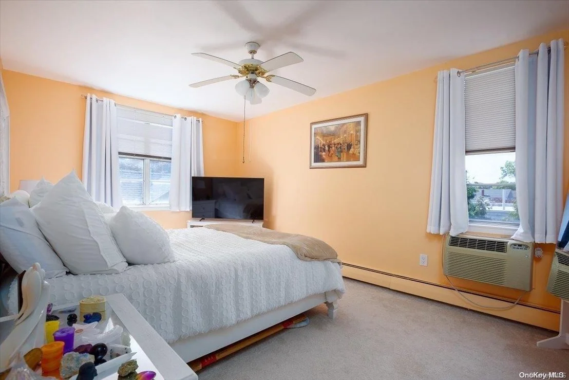 Photo of Unit 19B at 596 Broadway