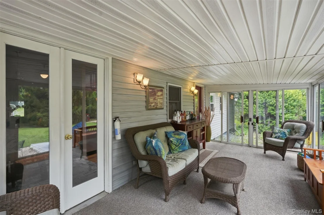 Photo of 4 Seneca Lane
