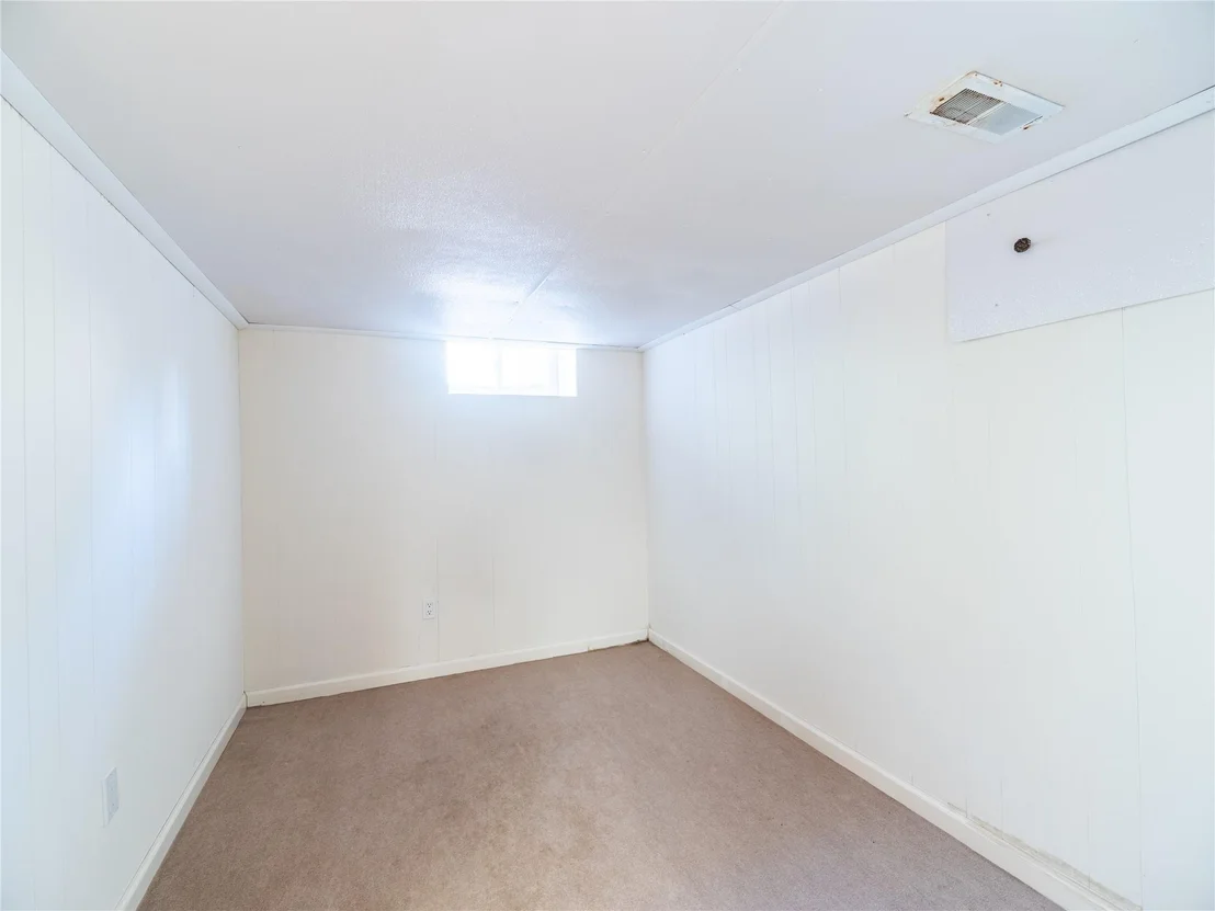Photo of 9 Mohegan Lane