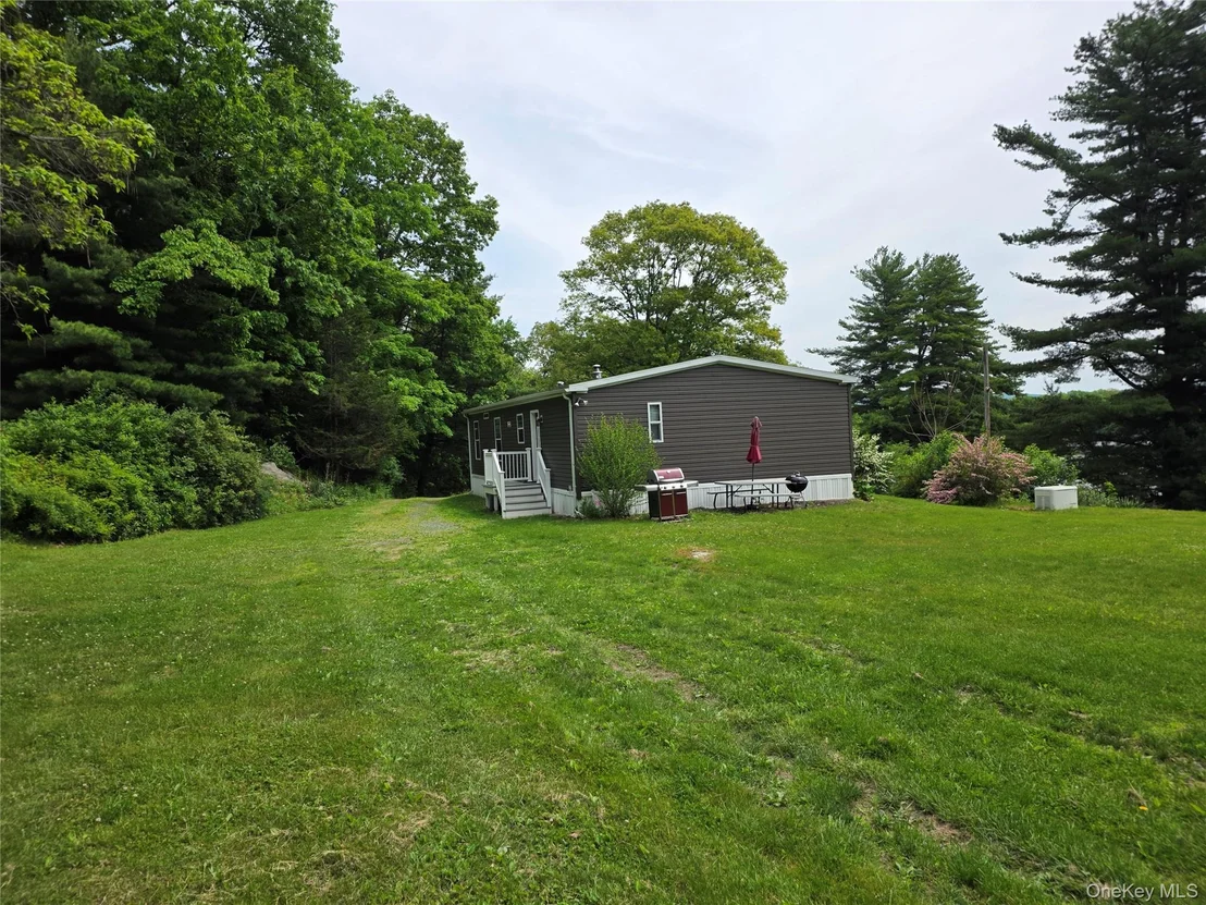 Photo of 559 Lake Road