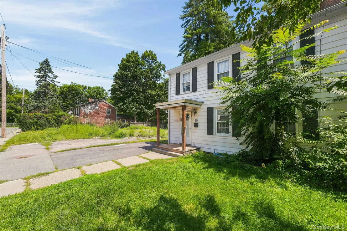 Photo of 10 Dutchess Avenue