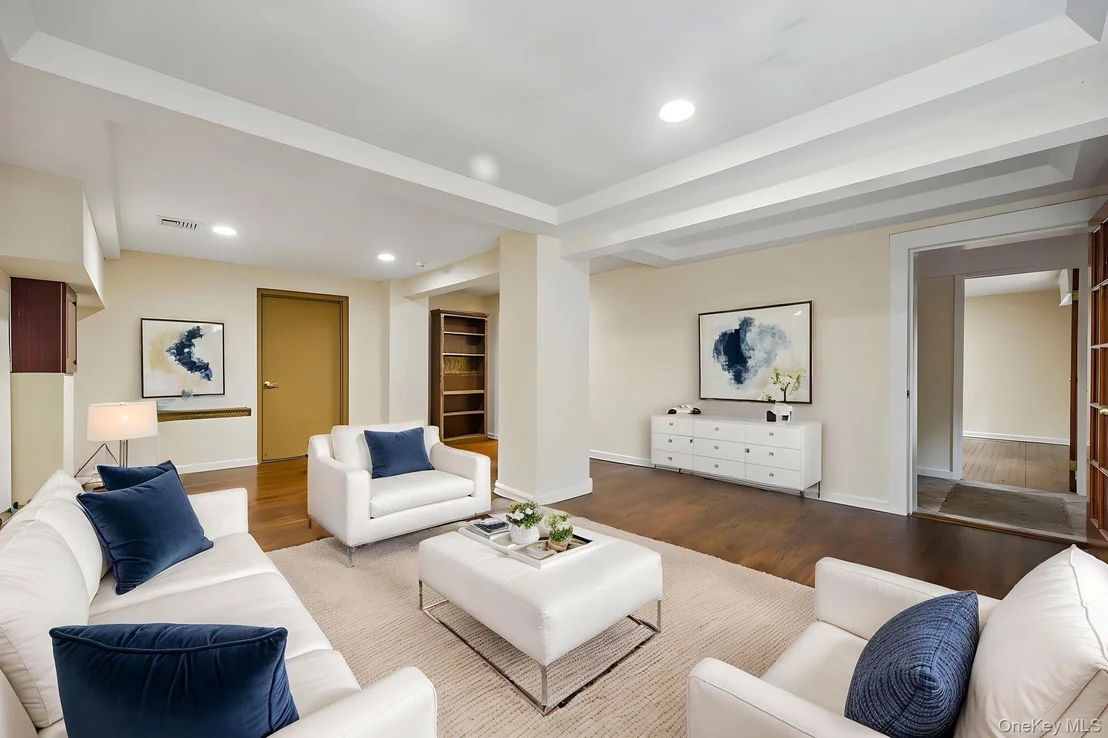 Photo of 40 Timberpoint Drive
