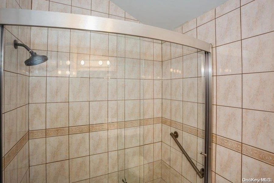 Photo of 242 Monroe Drive
