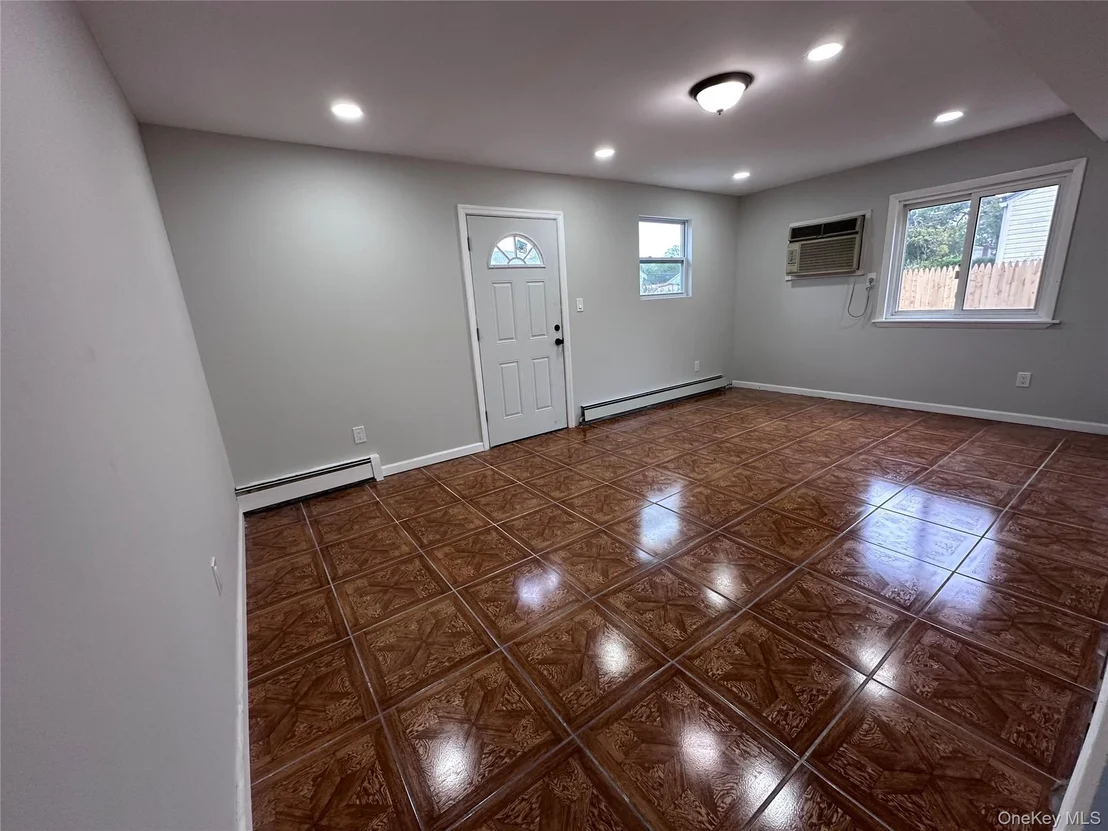 Photo of 19 Leaf Avenue
