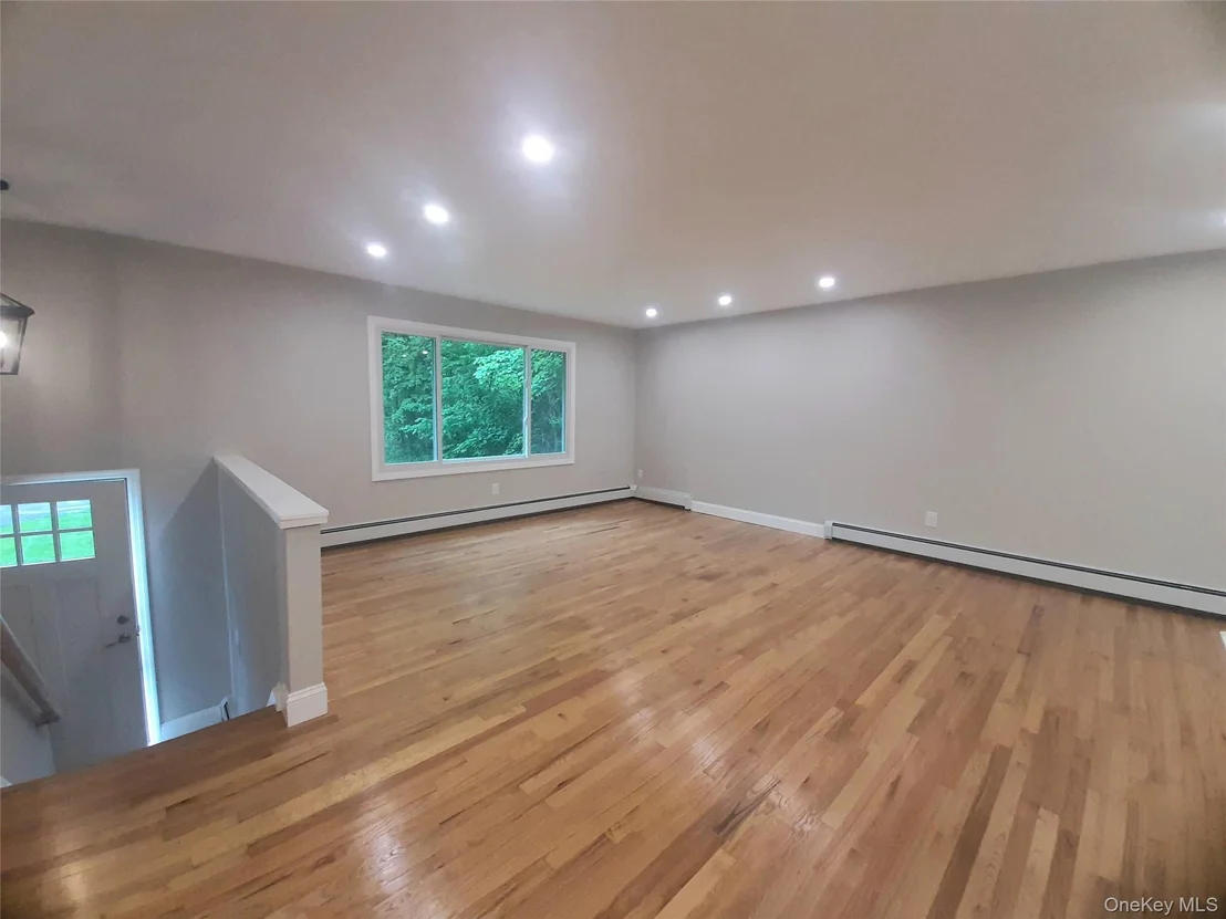 Photo of 38 Pine Woods Road