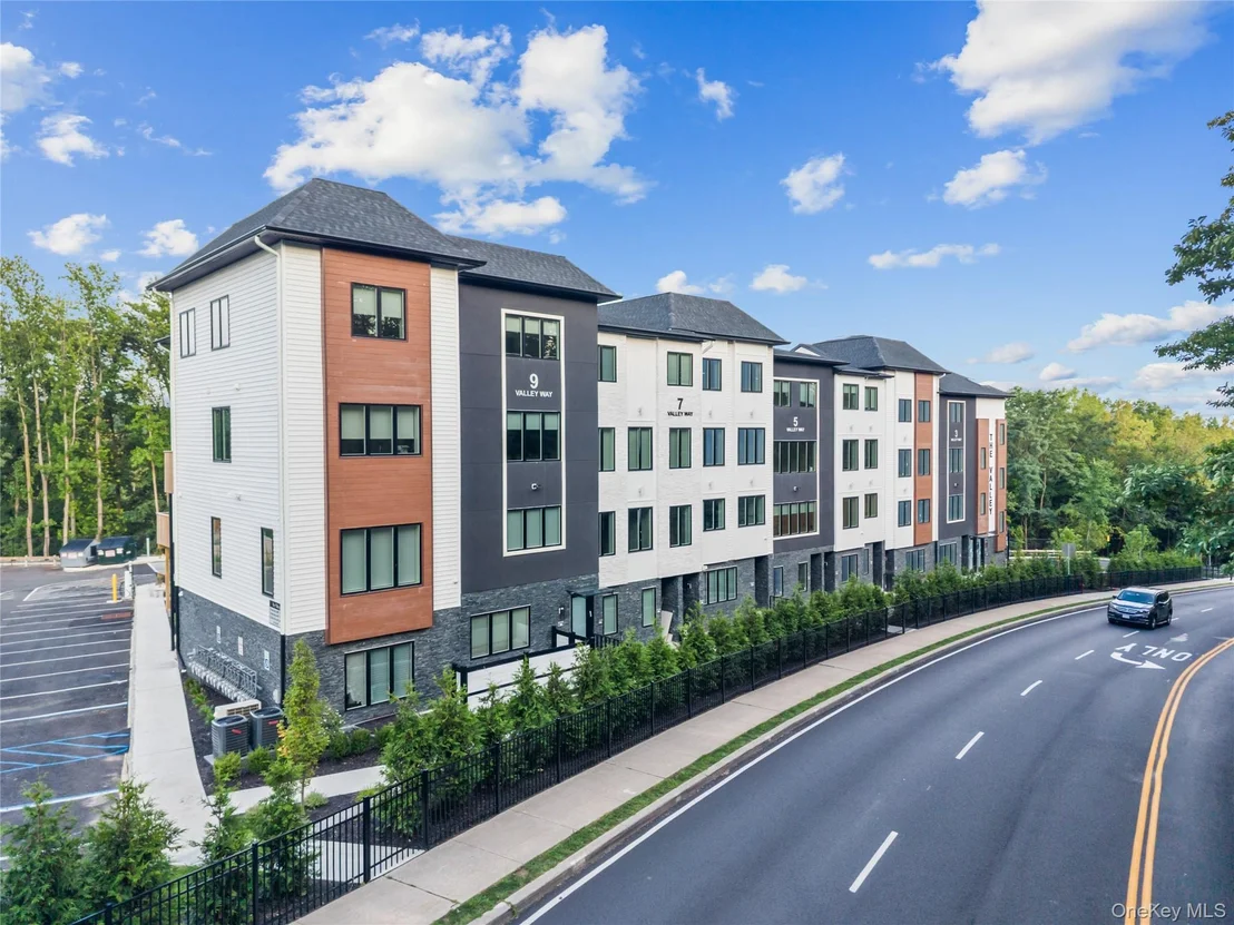 Photo of Unit 321 at 7 Valley Way