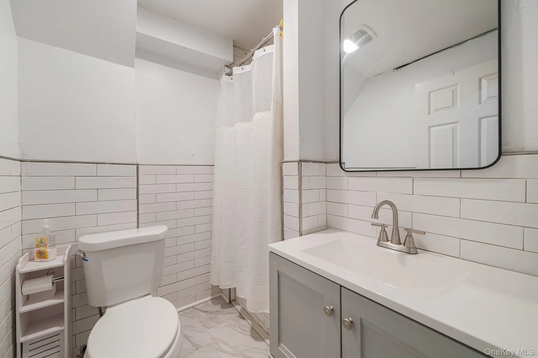Photo of 105 Williamsburg Drive