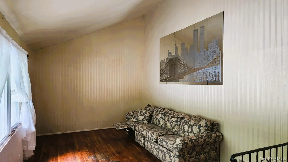 Photo of 32 Bloomer Road