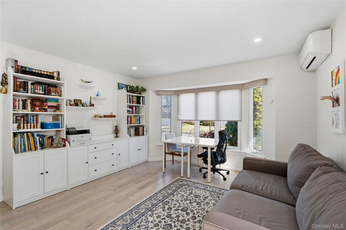 Photo of 25 Leonard Road