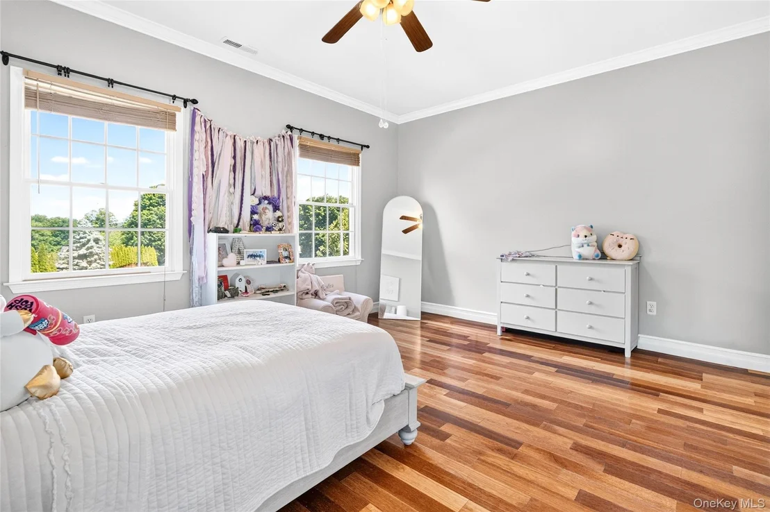 Photo of 12 Meadowview Lane