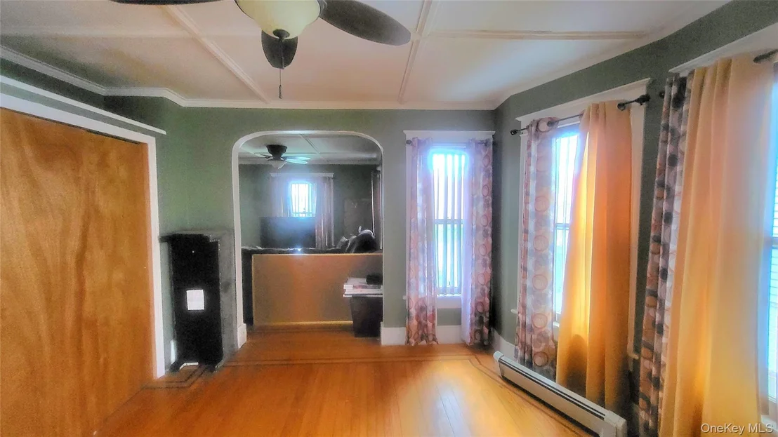 Photo of 10 Corlies Avenue
