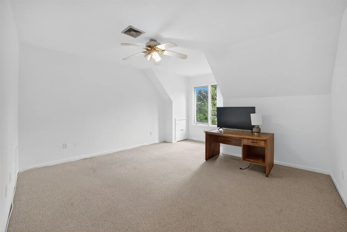 Photo of 32 Spring Pond Drive